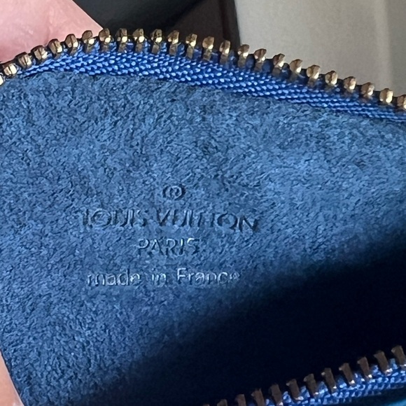 Louis Vuitton Blue Epi Leather Mini Soufflot Papillon Wristlet - Picture 17 of 17